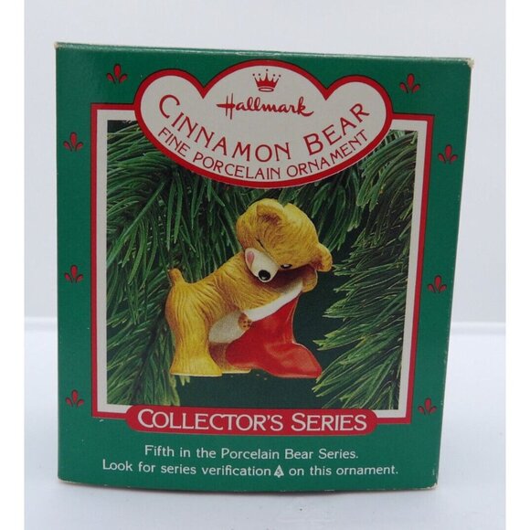Ornament Cinnamon Bear #5 in series ©1987 Hallmark Keepsake Taiwan QX442-7 - Picture 3 of 3